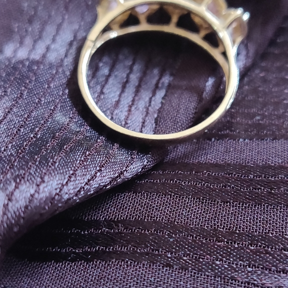 10k solid gold ring - Picture 6 of 7